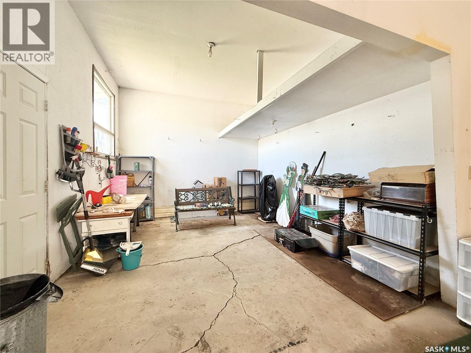 722 Washington Drive, Weyburn, SK