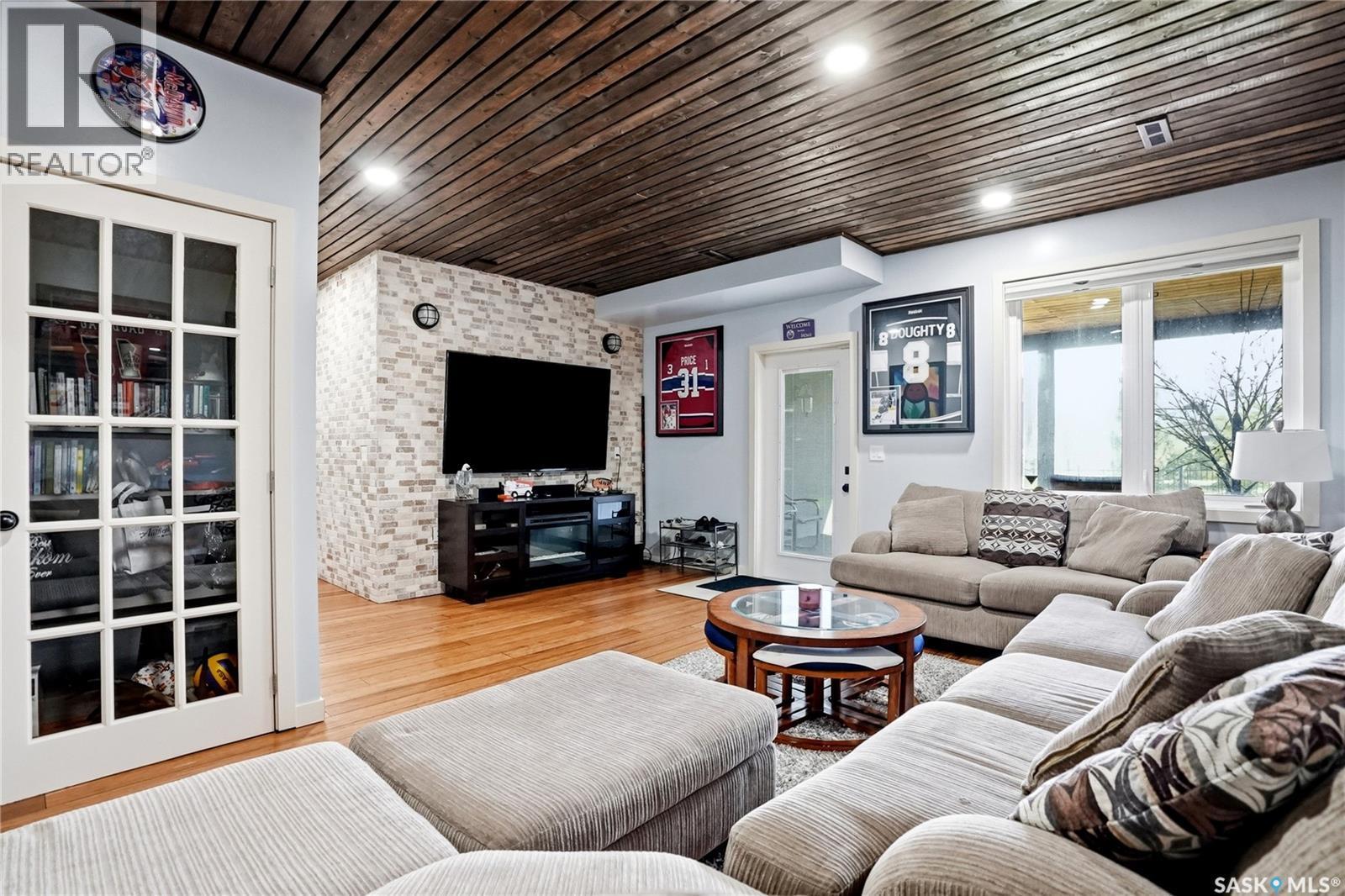 238 Greenfield Crescent, Saskatoon, SK