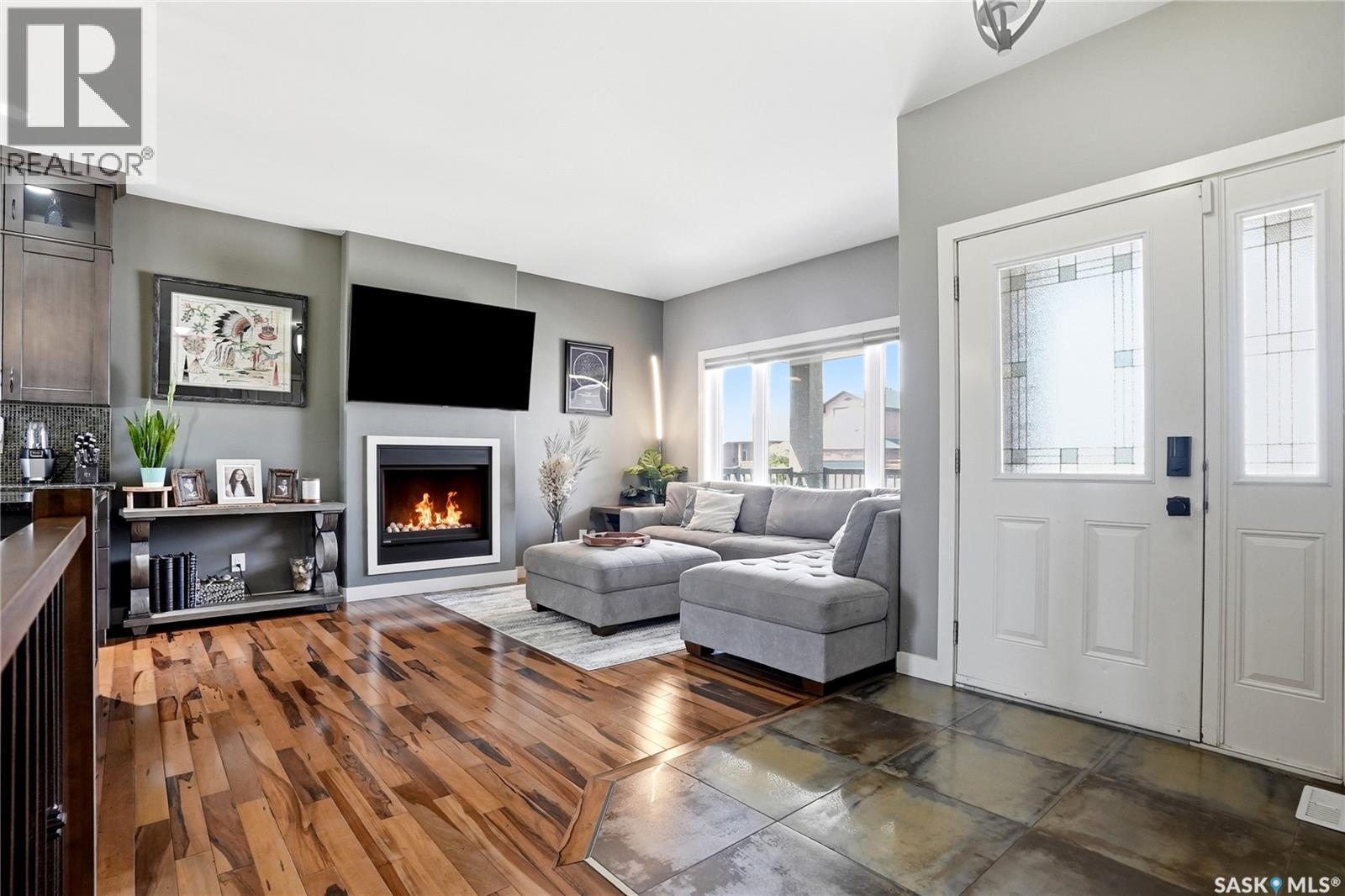 238 Greenfield Crescent, Saskatoon, SK