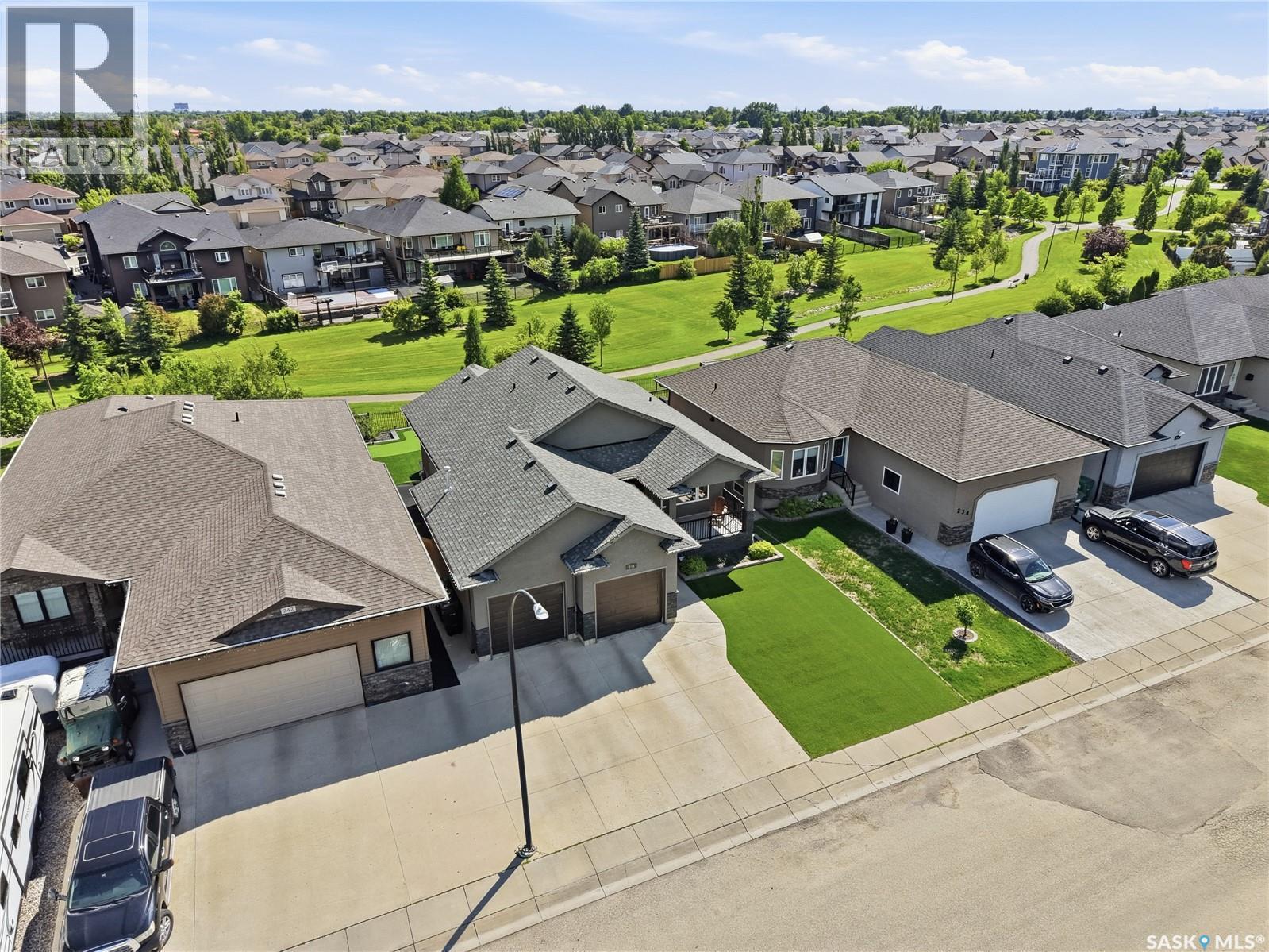 238 Greenfield Crescent, Saskatoon, SK