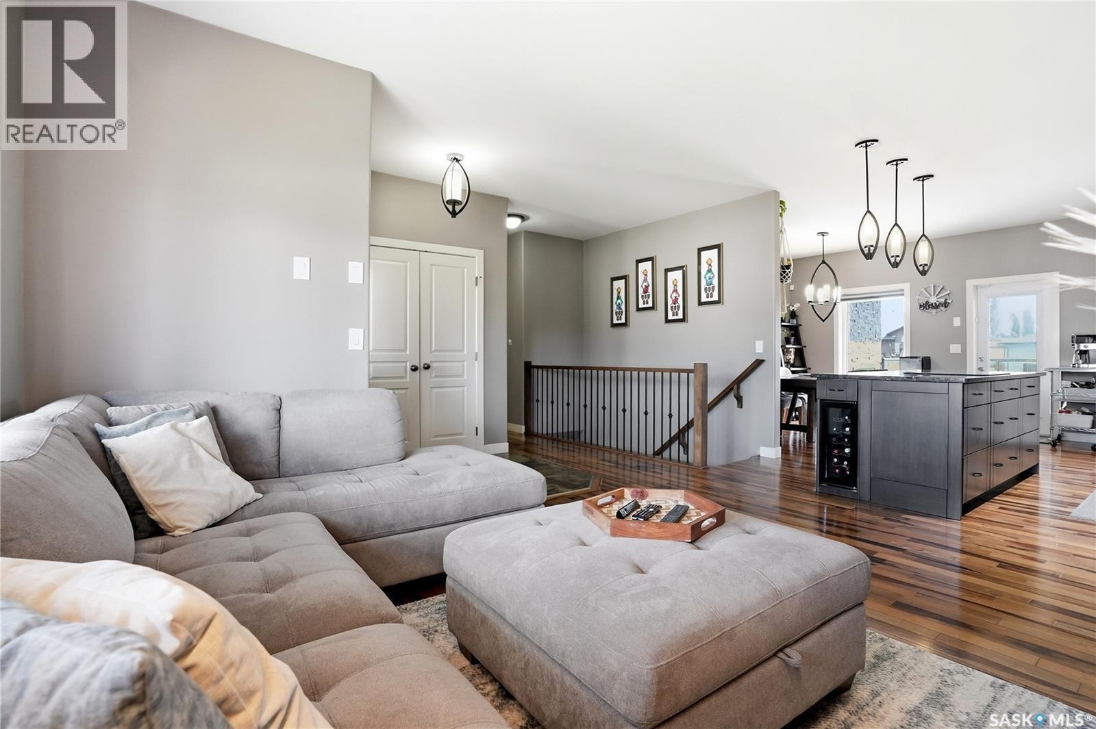238 Greenfield Crescent, Saskatoon, SK