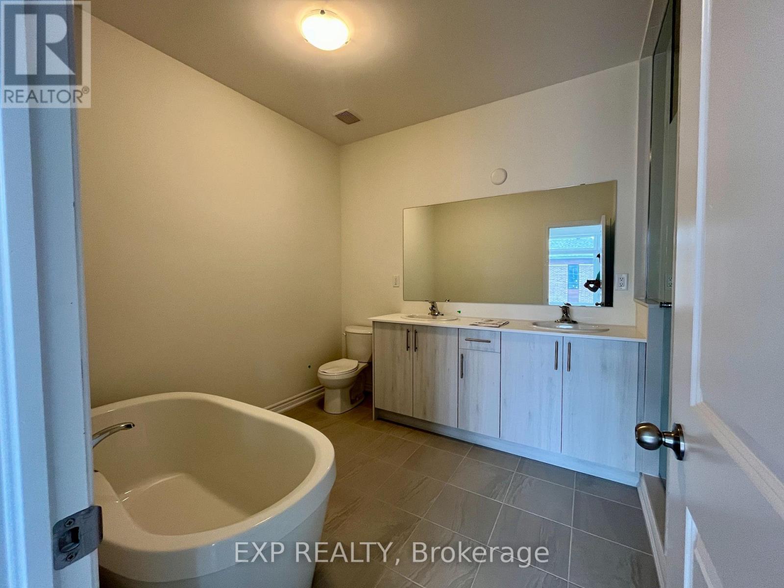 116 Blick Crescent, Aurora, ON
