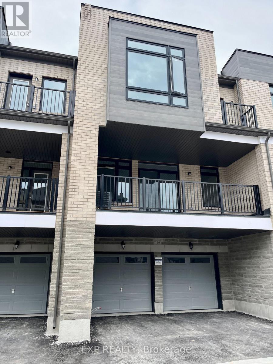116 Blick Crescent, Aurora, ON