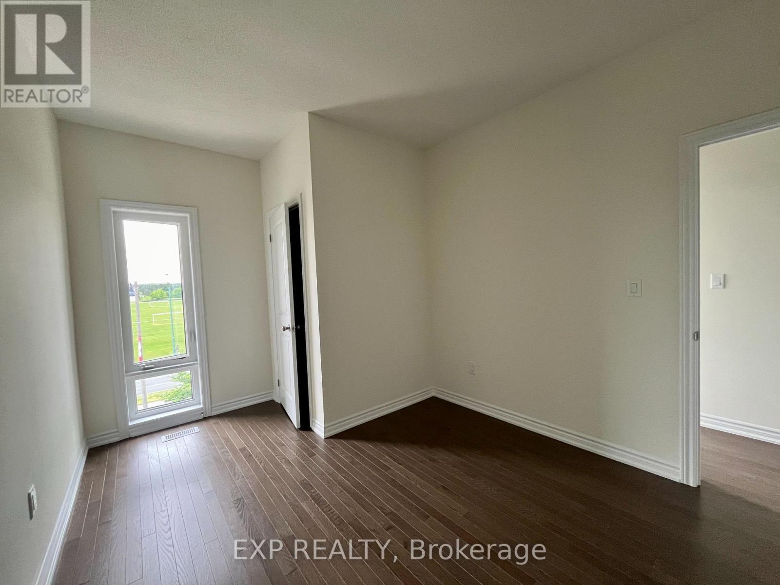 116 Blick Crescent, Aurora, ON