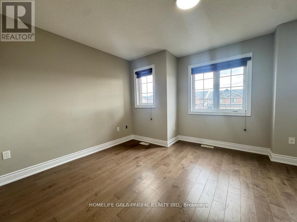86 Nathan Crescent, Barrie, ON