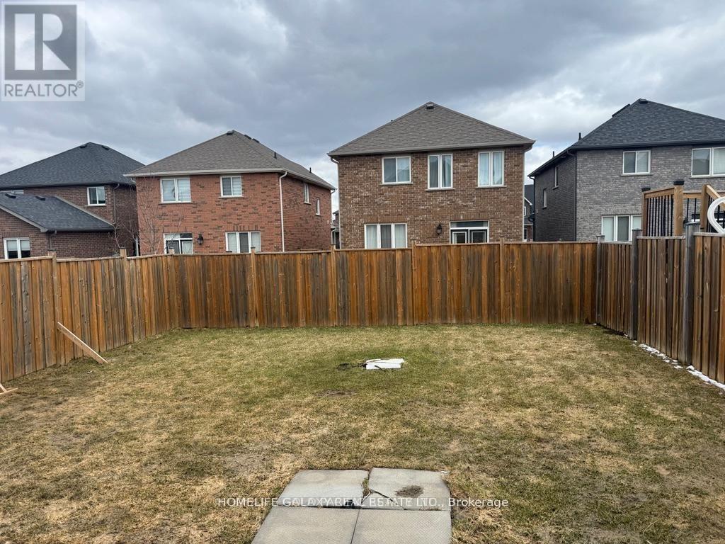86 Nathan Crescent, Barrie, ON