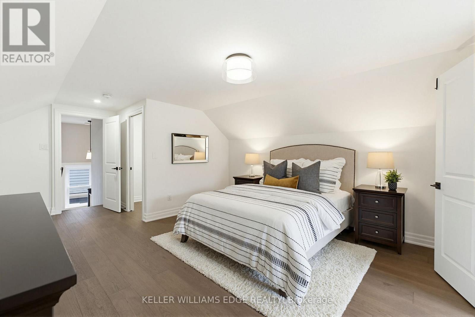 586 Woodland Avenue, Burlington, ON
