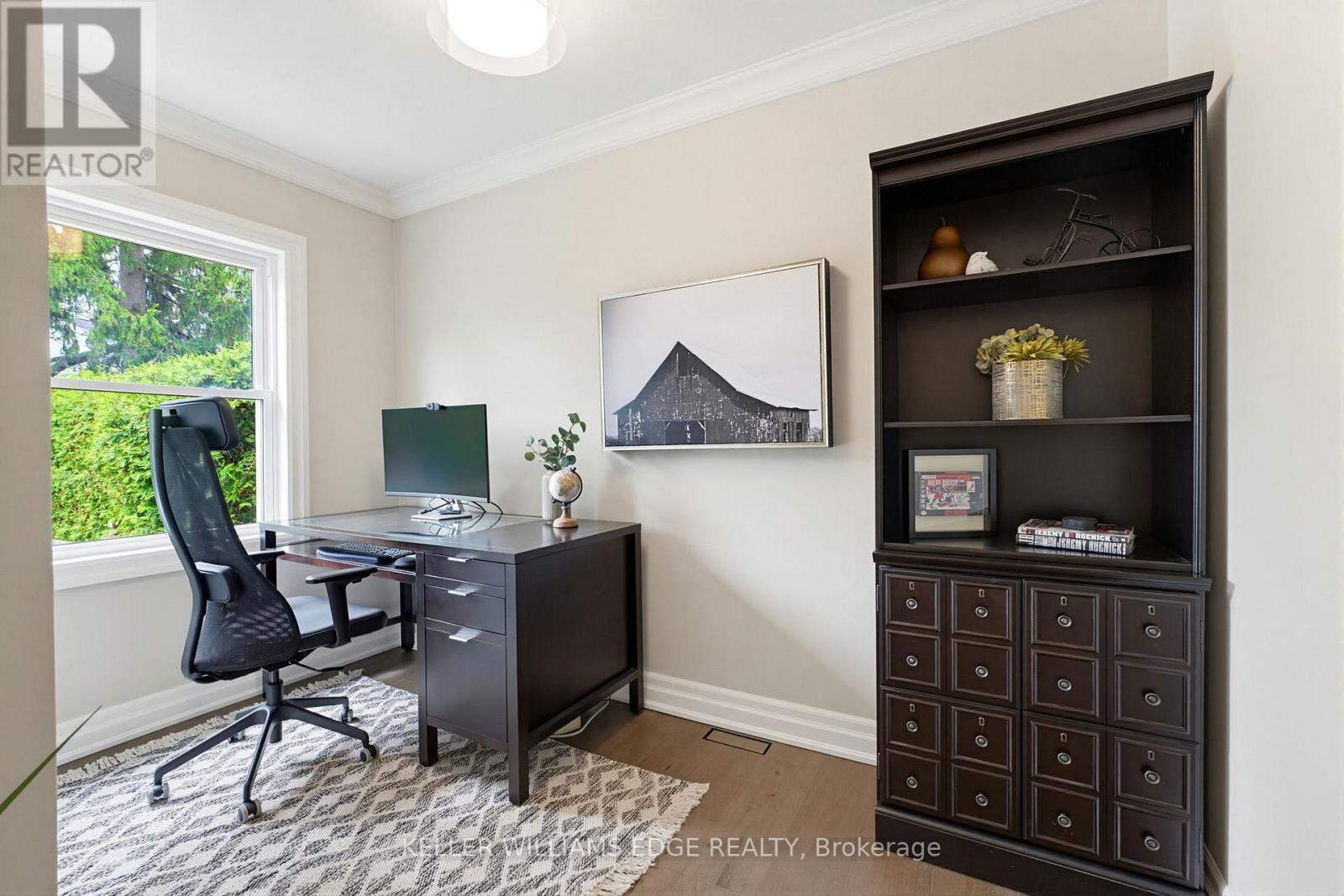 586 Woodland Avenue, Burlington, ON