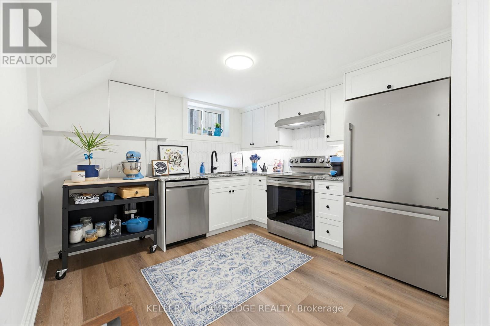 586 Woodland Avenue, Burlington, ON