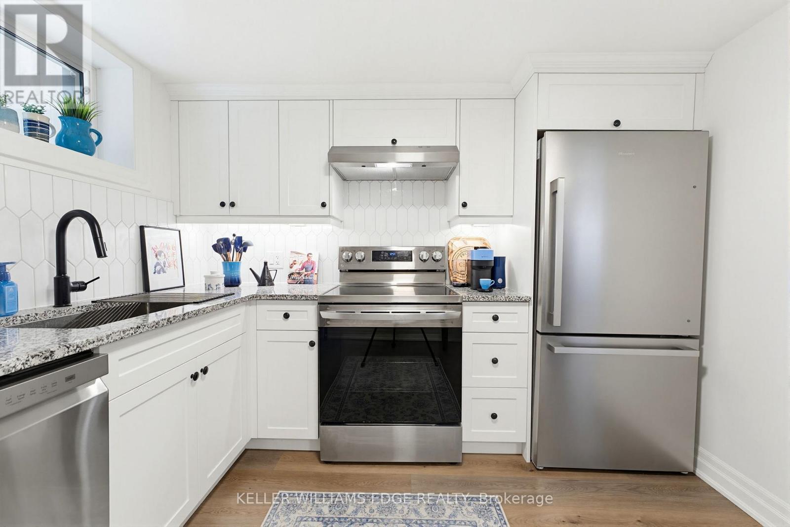 586 Woodland Avenue, Burlington, ON