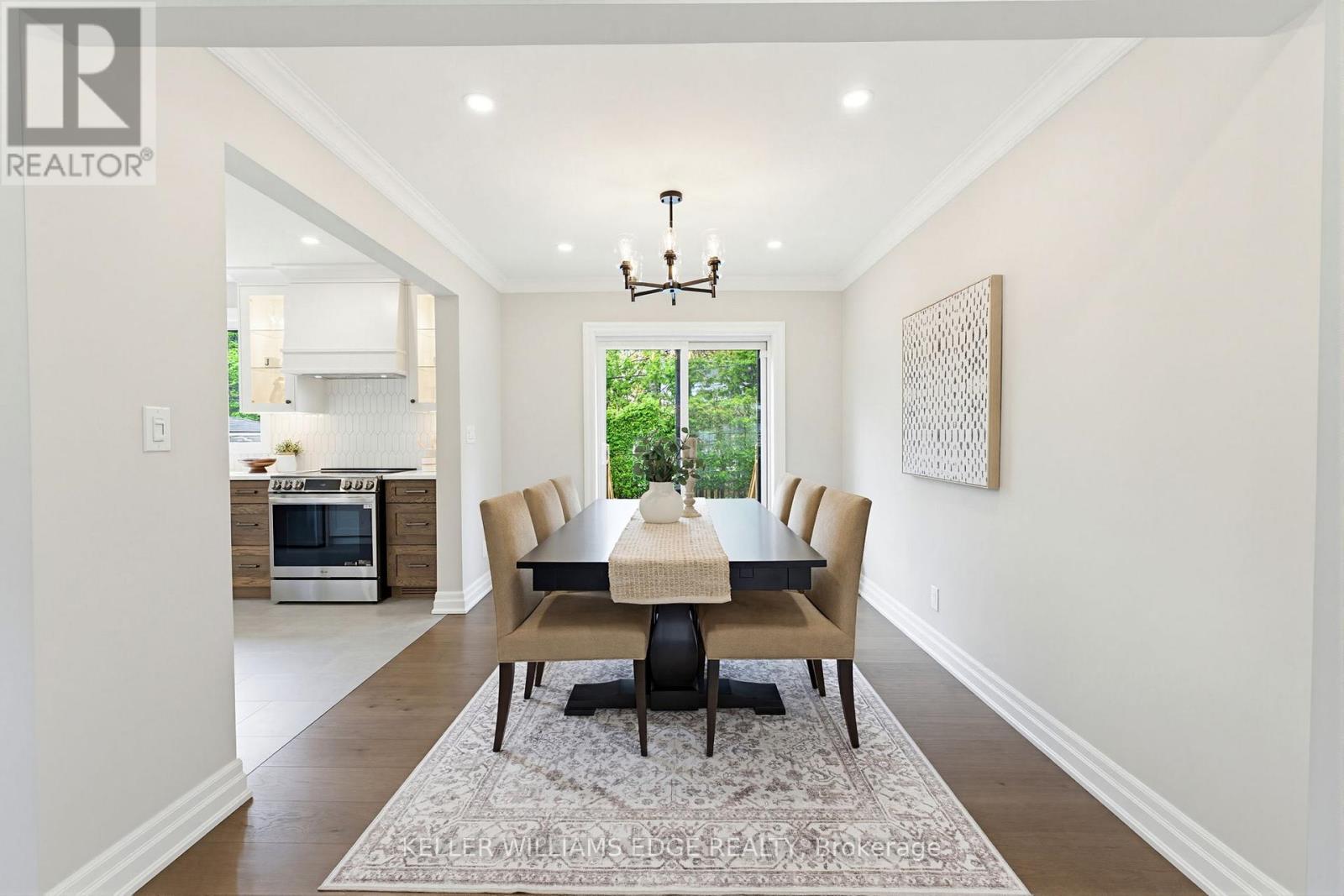 586 Woodland Avenue, Burlington, ON