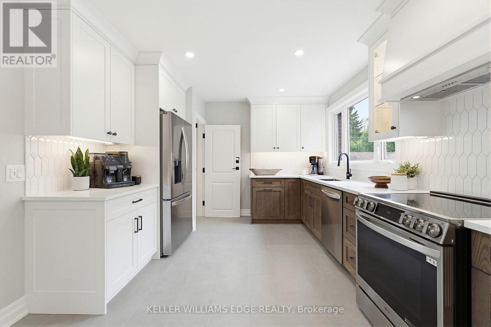 586 Woodland Avenue, Burlington, ON