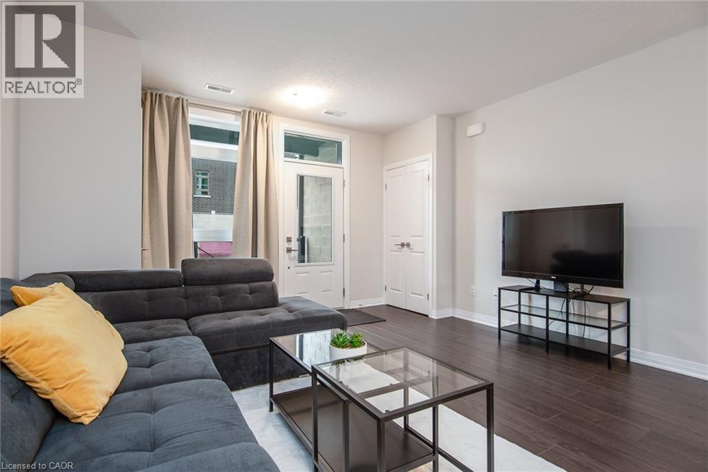 155 Thomas Slee Drive Unit# 1D, Kitchener, ON