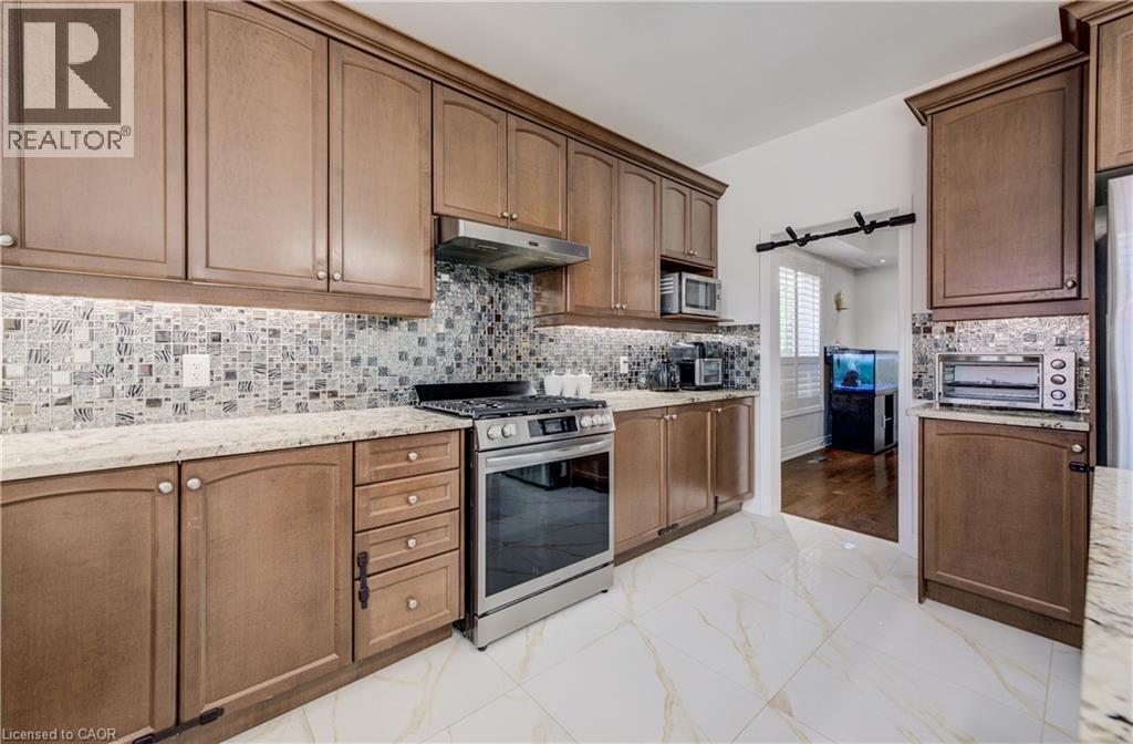 356 Robert Ferrie Drive, Kitchener, ON