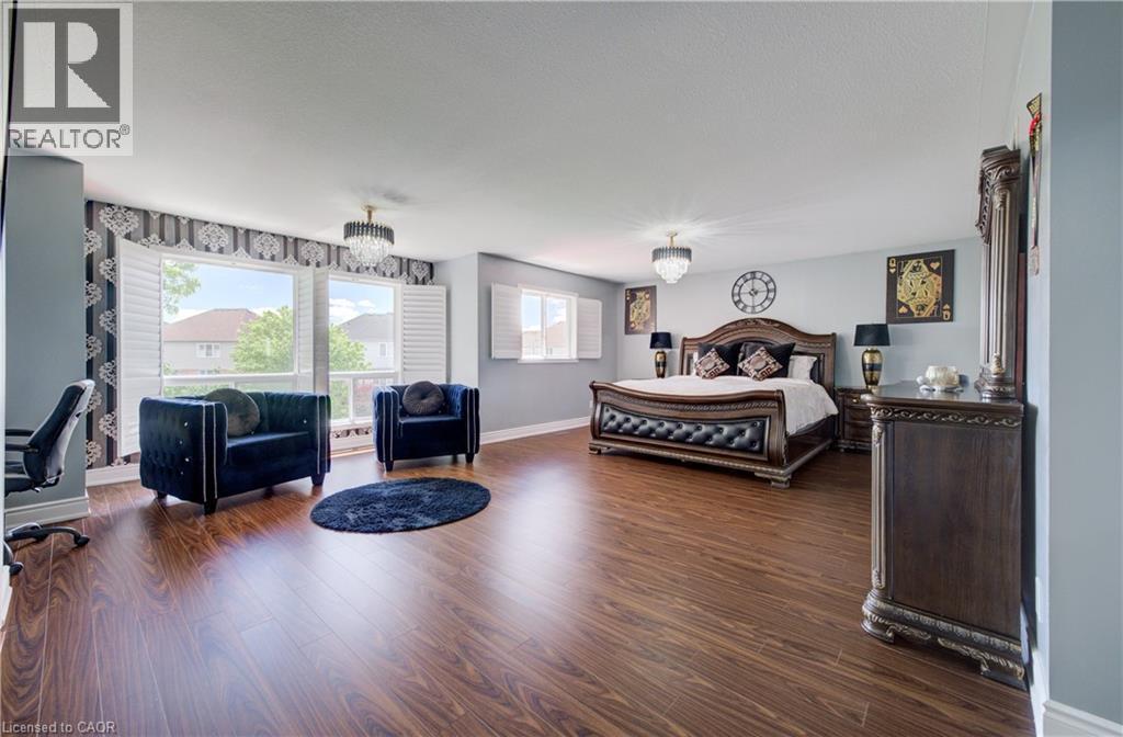 356 Robert Ferrie Drive, Kitchener, ON