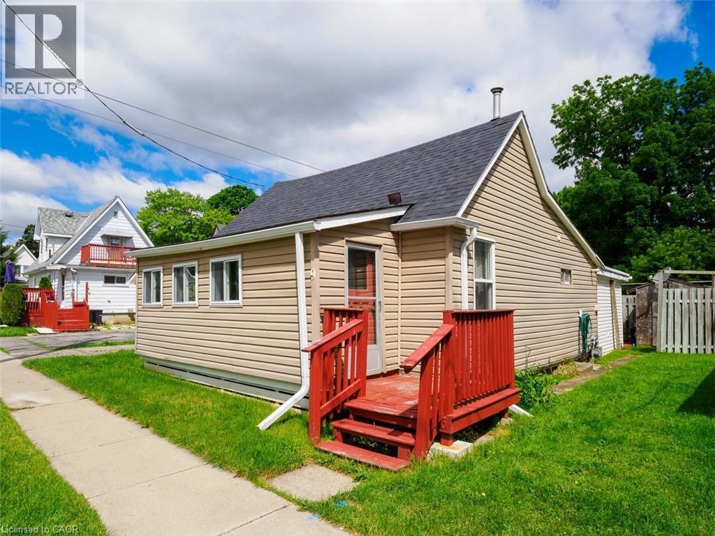 9 Marshall Lane, Simcoe, ON - Outdoor