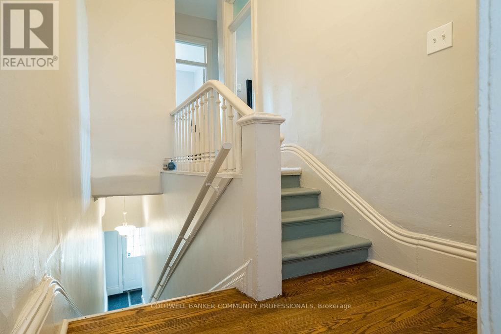 146 Forest Avenue, Hamilton, ON - Indoor Photo Showing Other Room