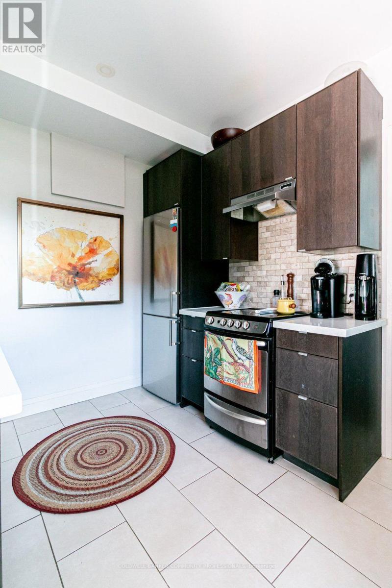 146 Forest Avenue, Hamilton, ON - Indoor Photo Showing Kitchen