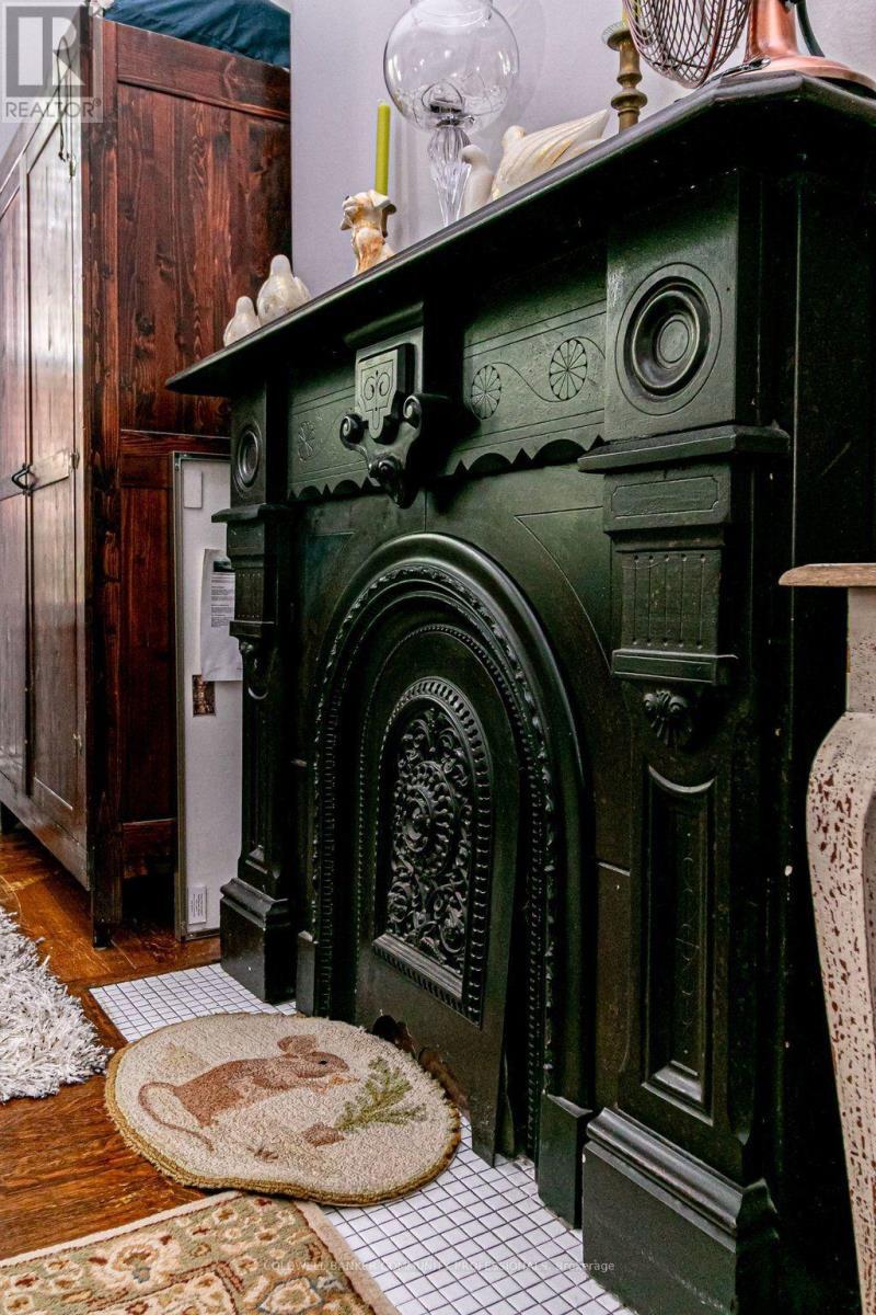 146 Forest Avenue, Hamilton, ON - Indoor
