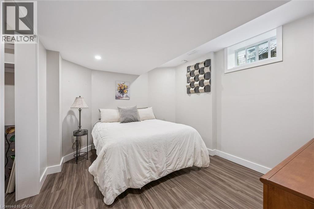 662 Burnett Avenue, Cambridge, ON