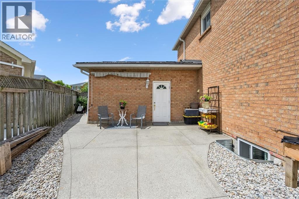662 Burnett Avenue, Cambridge, ON