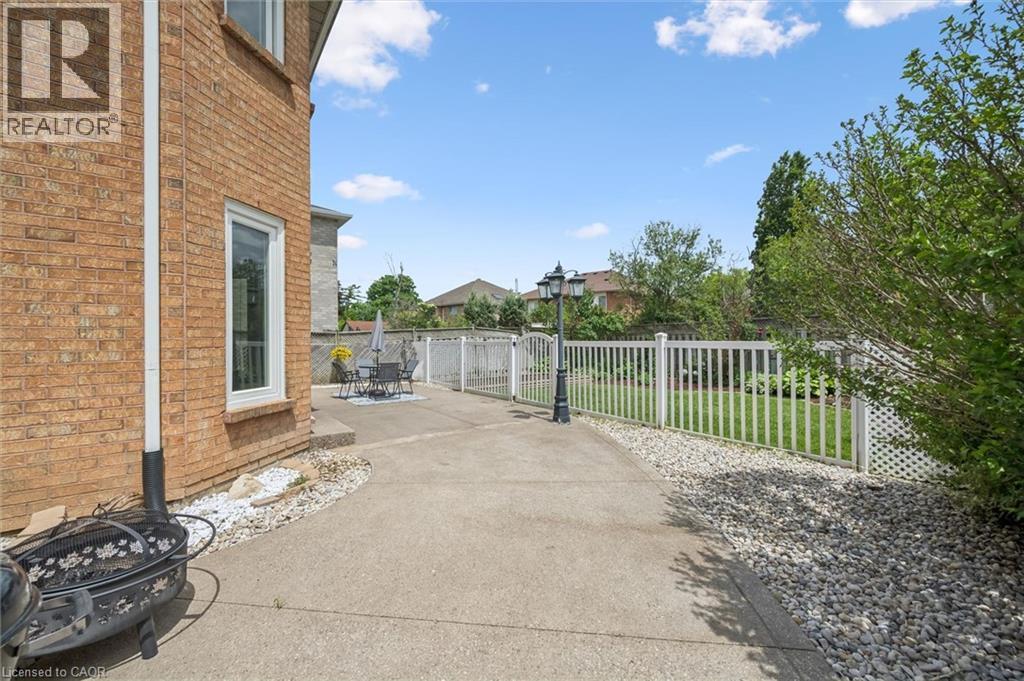 662 Burnett Avenue, Cambridge, ON