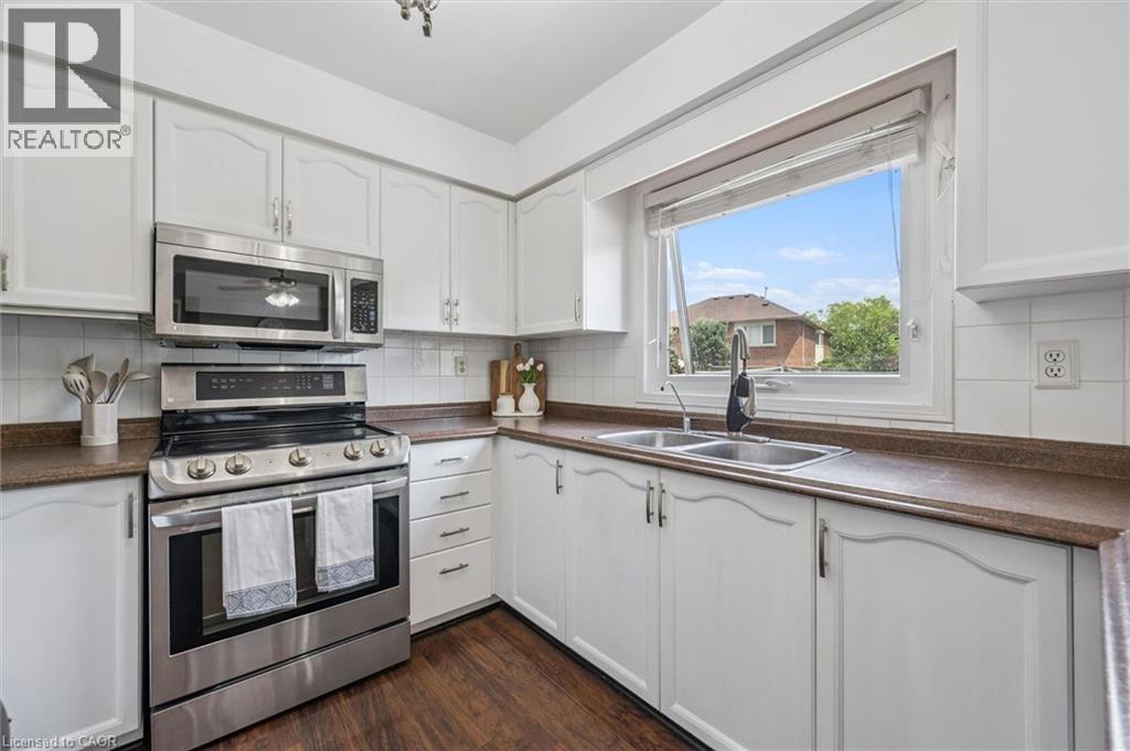 662 Burnett Avenue, Cambridge, ON