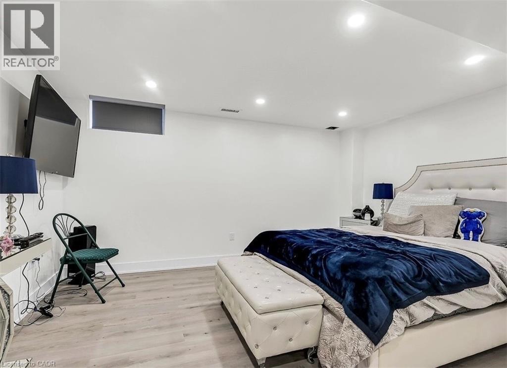 Bedroom - 137 Diiorio Circle, Ancaster, ON