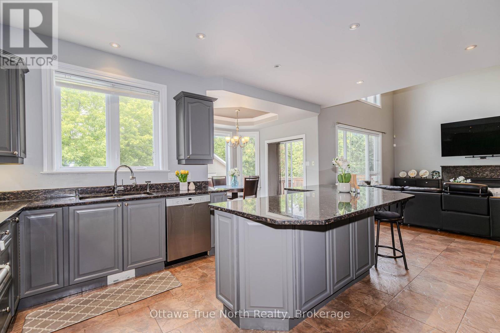 507 Kochar Drive, Ottawa, ON