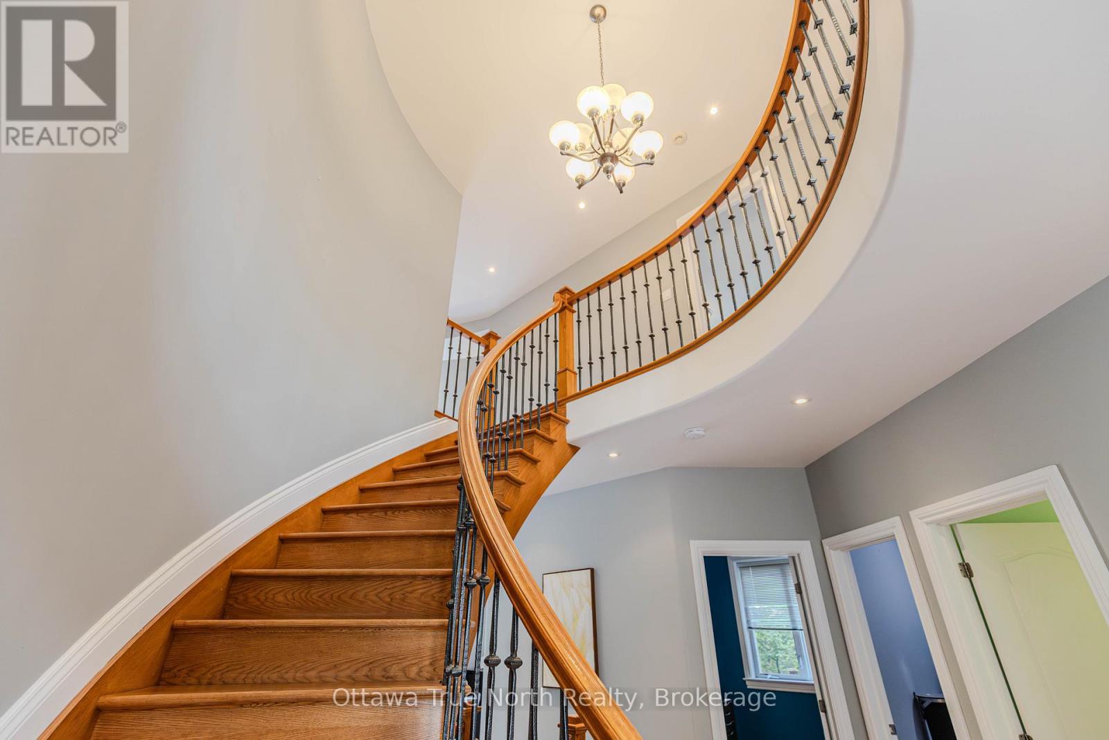 507 Kochar Drive, Ottawa, ON