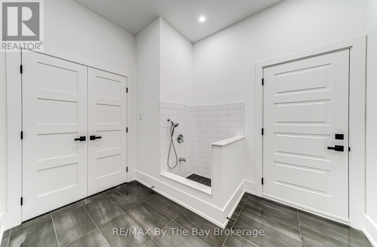 Dog Wash Area with Access to Garage - 95 Spruce Street, Tiny, ON