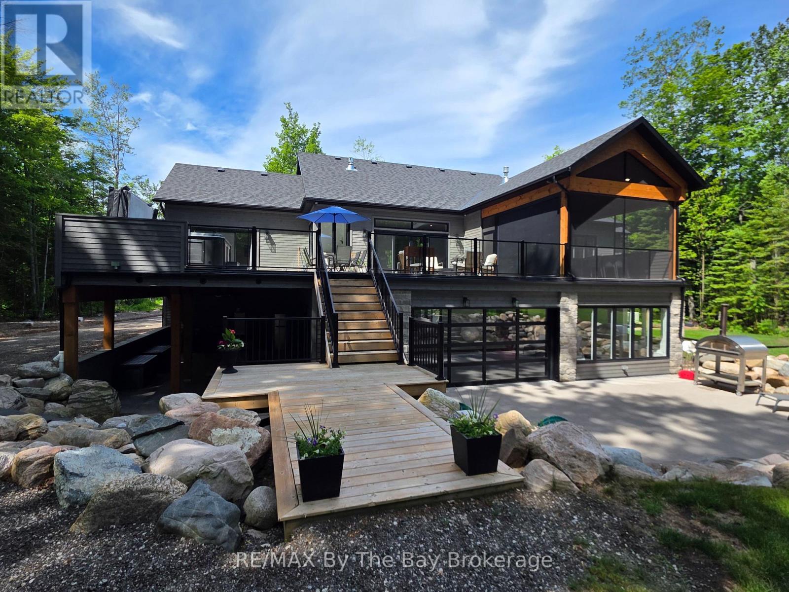 Beautifully Landscaped Yard - 95 Spruce Street, Tiny, ON