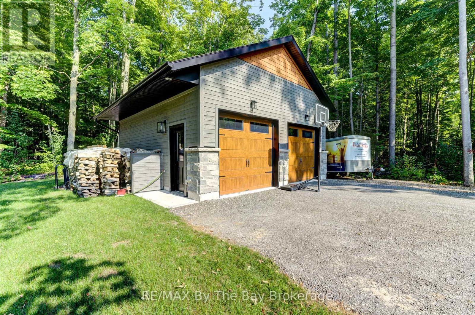 Detached Double Car Garage - 95 Spruce Street, Tiny, ON