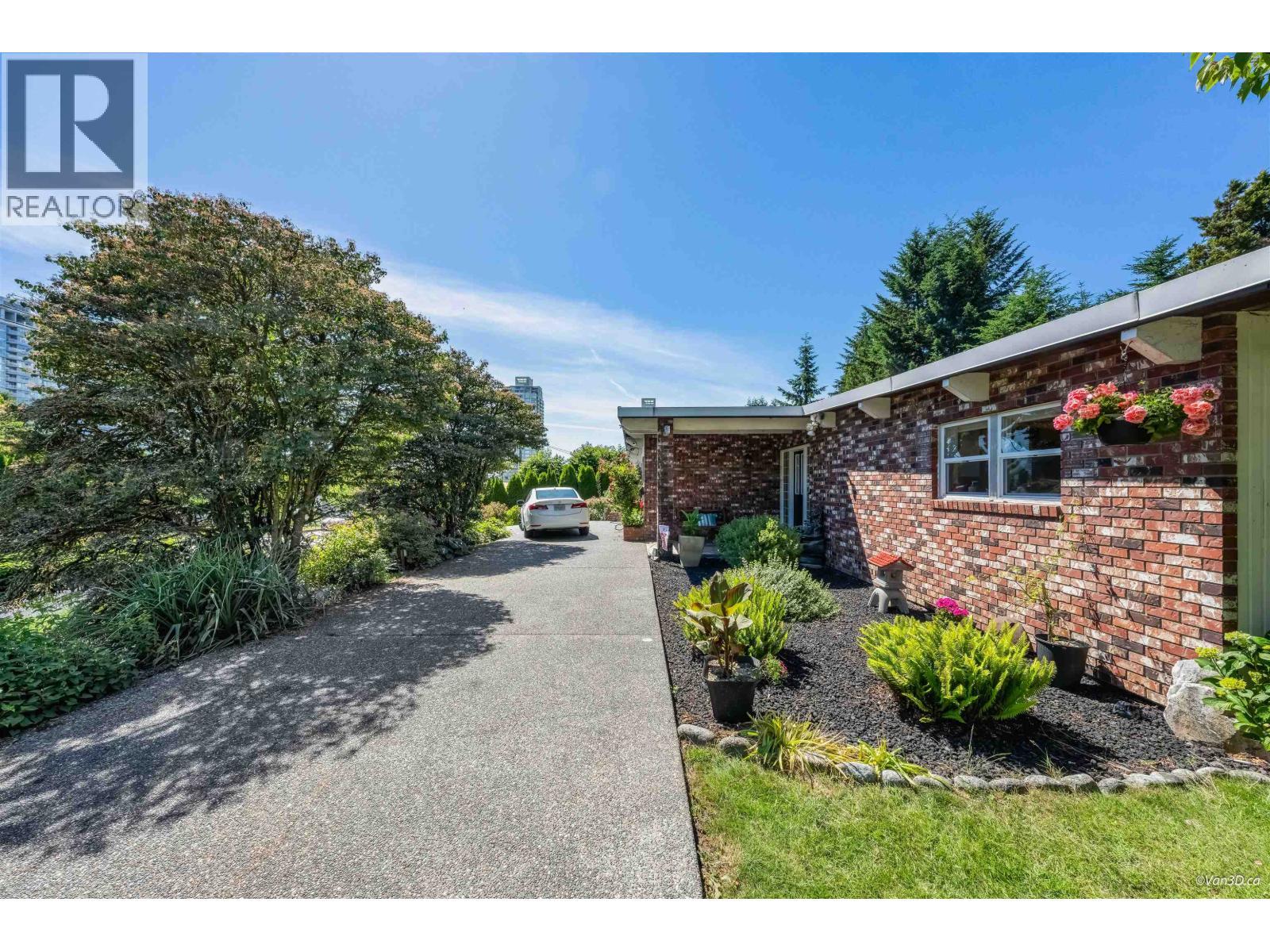 529 Appian Way, Coquitlam, BC