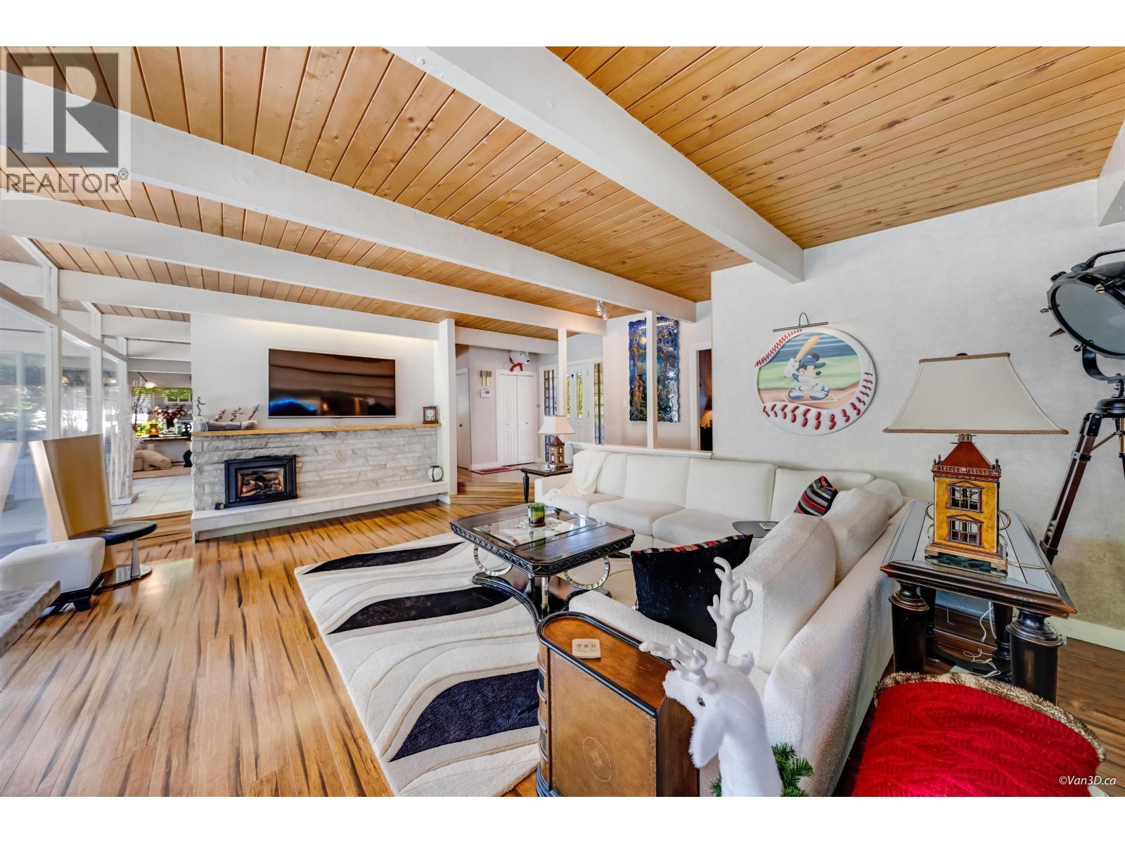 529 Appian Way, Coquitlam, BC