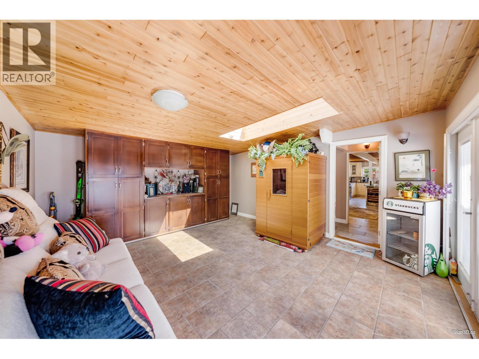 529 Appian Way, Coquitlam, BC