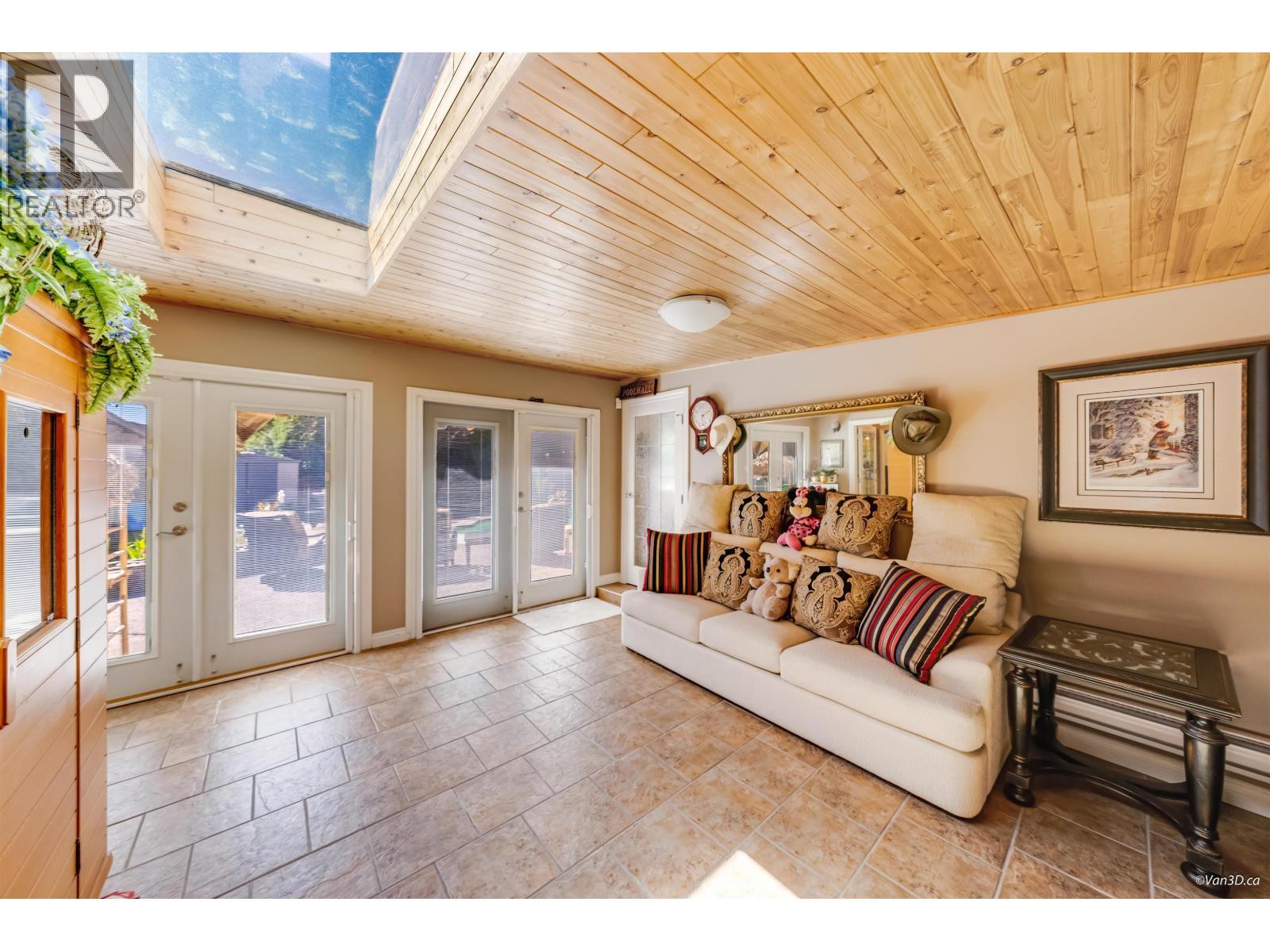 529 Appian Way, Coquitlam, BC