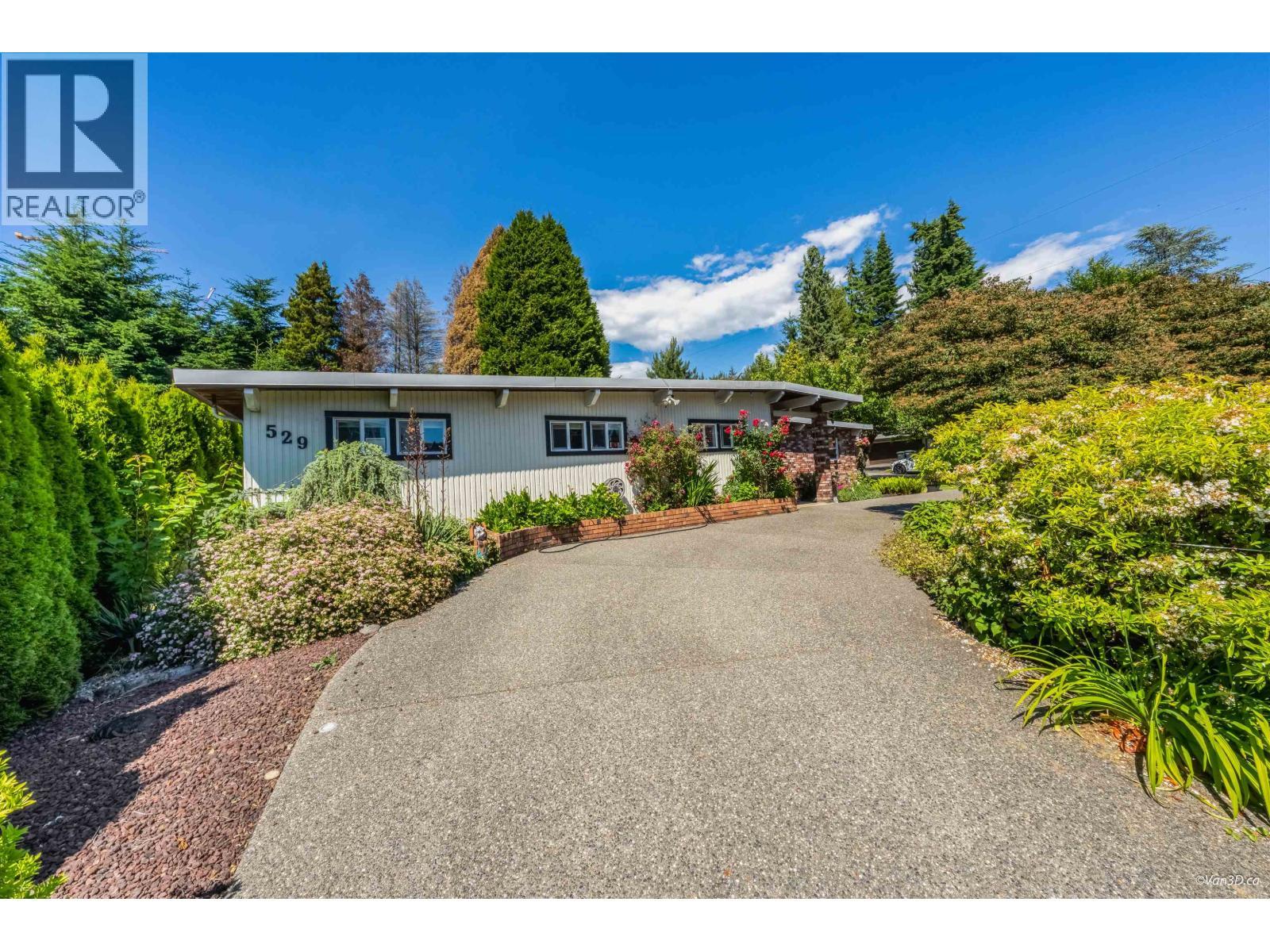 529 Appian Way, Coquitlam, BC