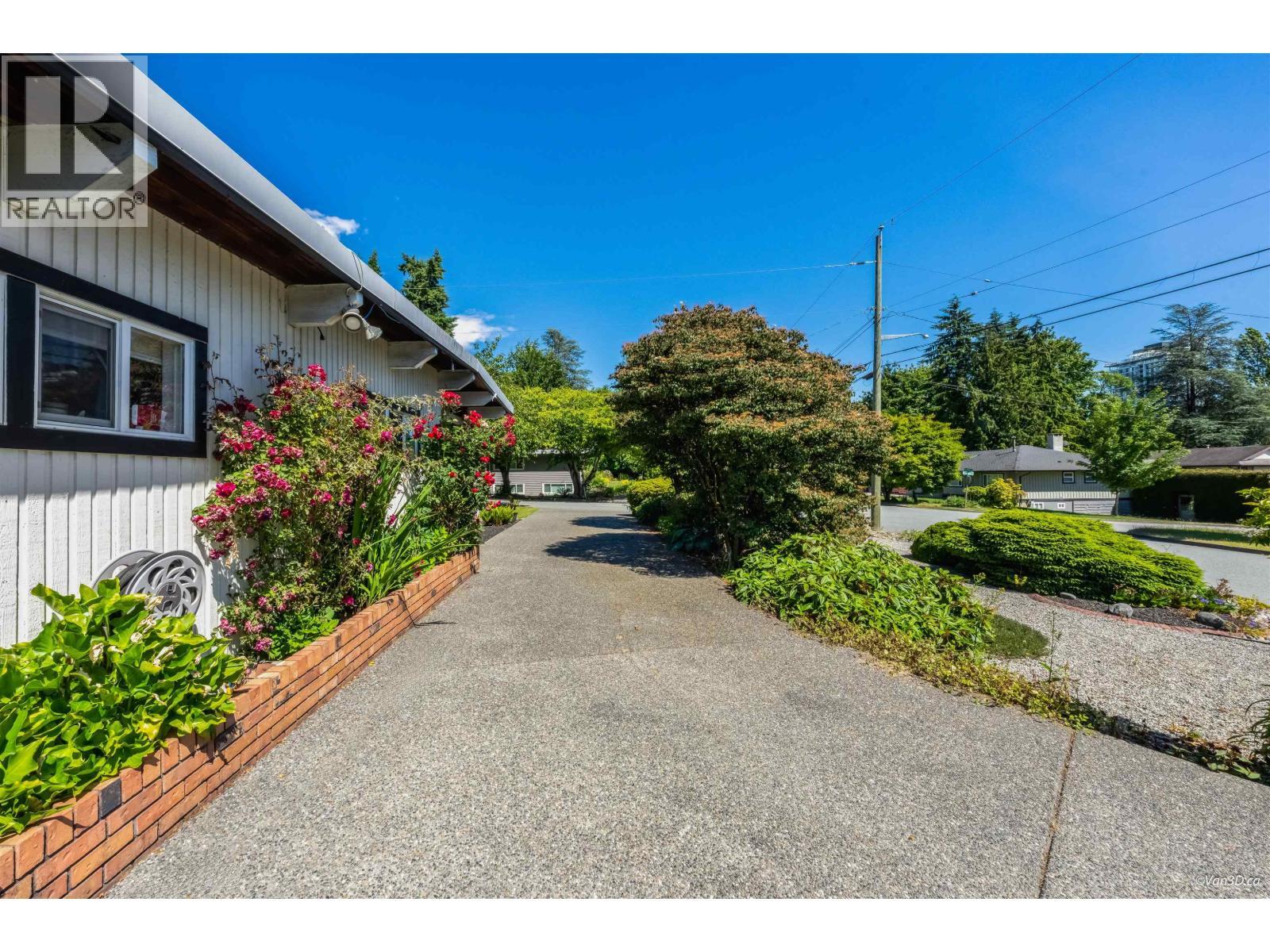 529 Appian Way, Coquitlam, BC
