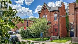 146 FOREST Avenue Hamilton, ON L8N 1X5