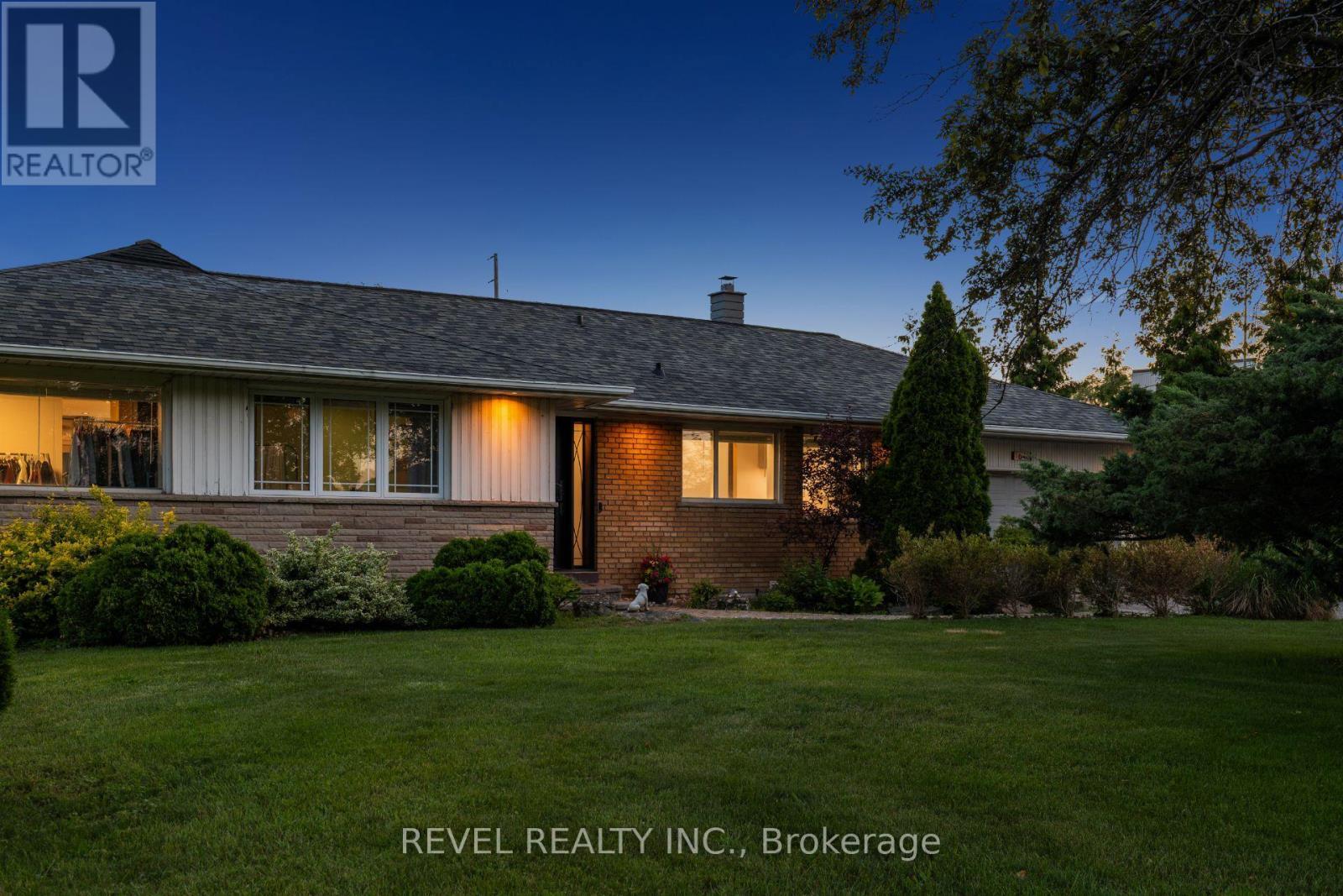 1648 Crediton Parkway, Mississauga, ON