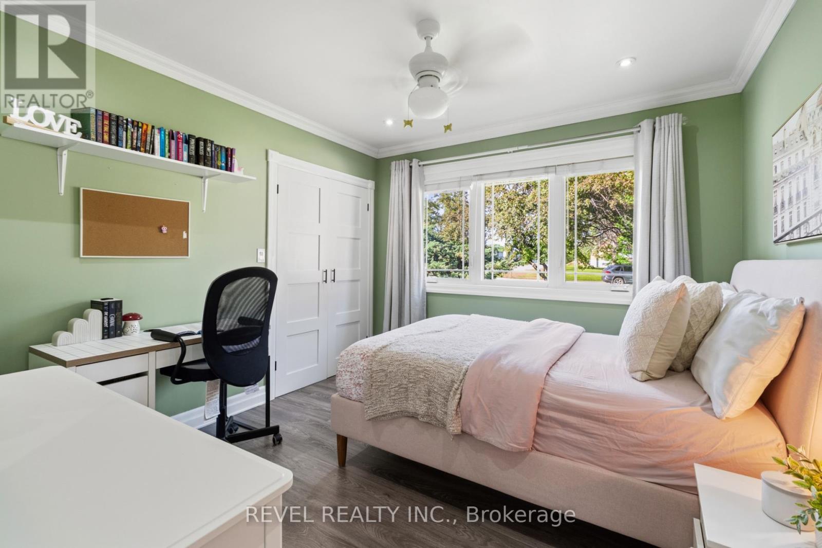1648 Crediton Parkway, Mississauga, ON