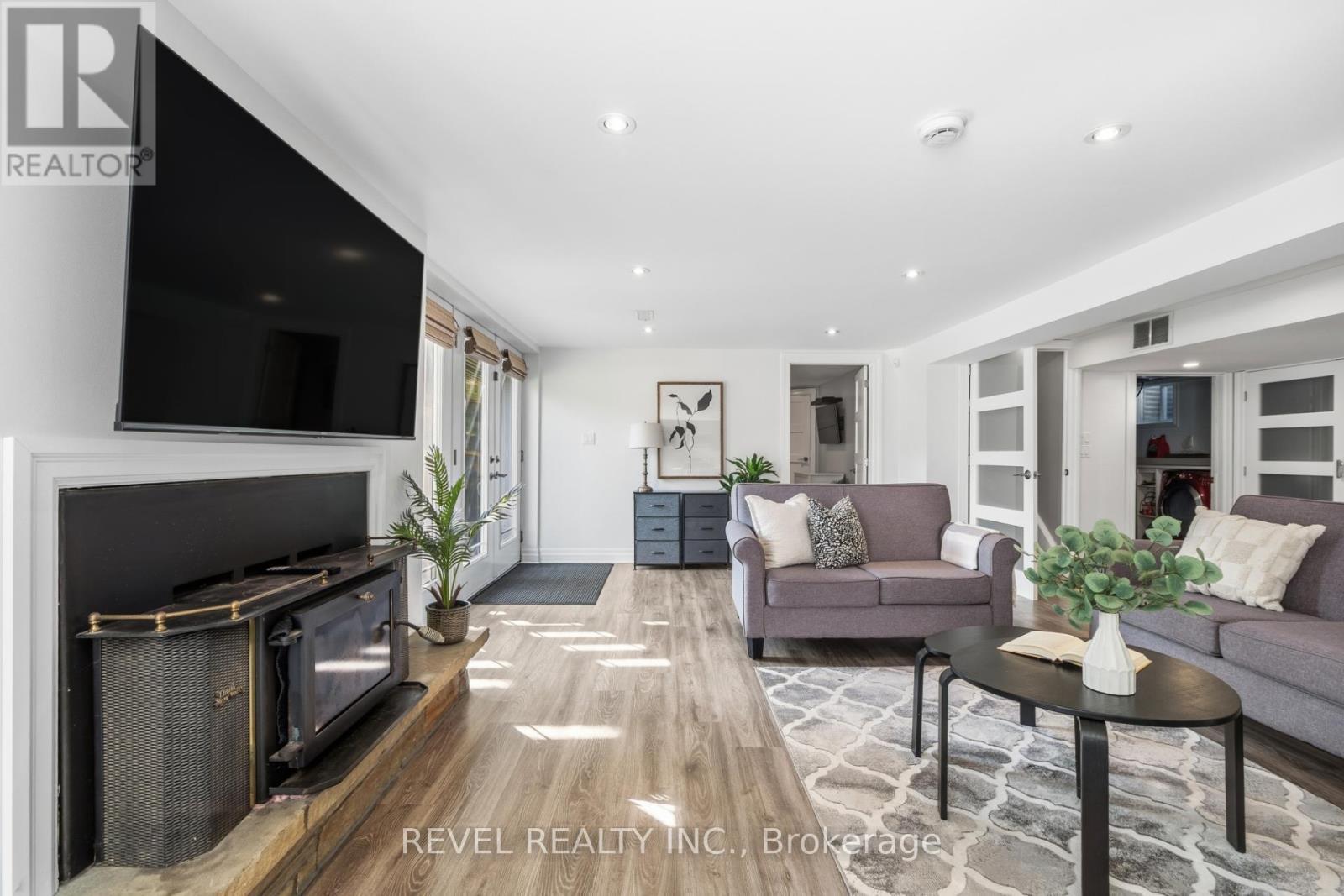 1648 Crediton Parkway, Mississauga, ON