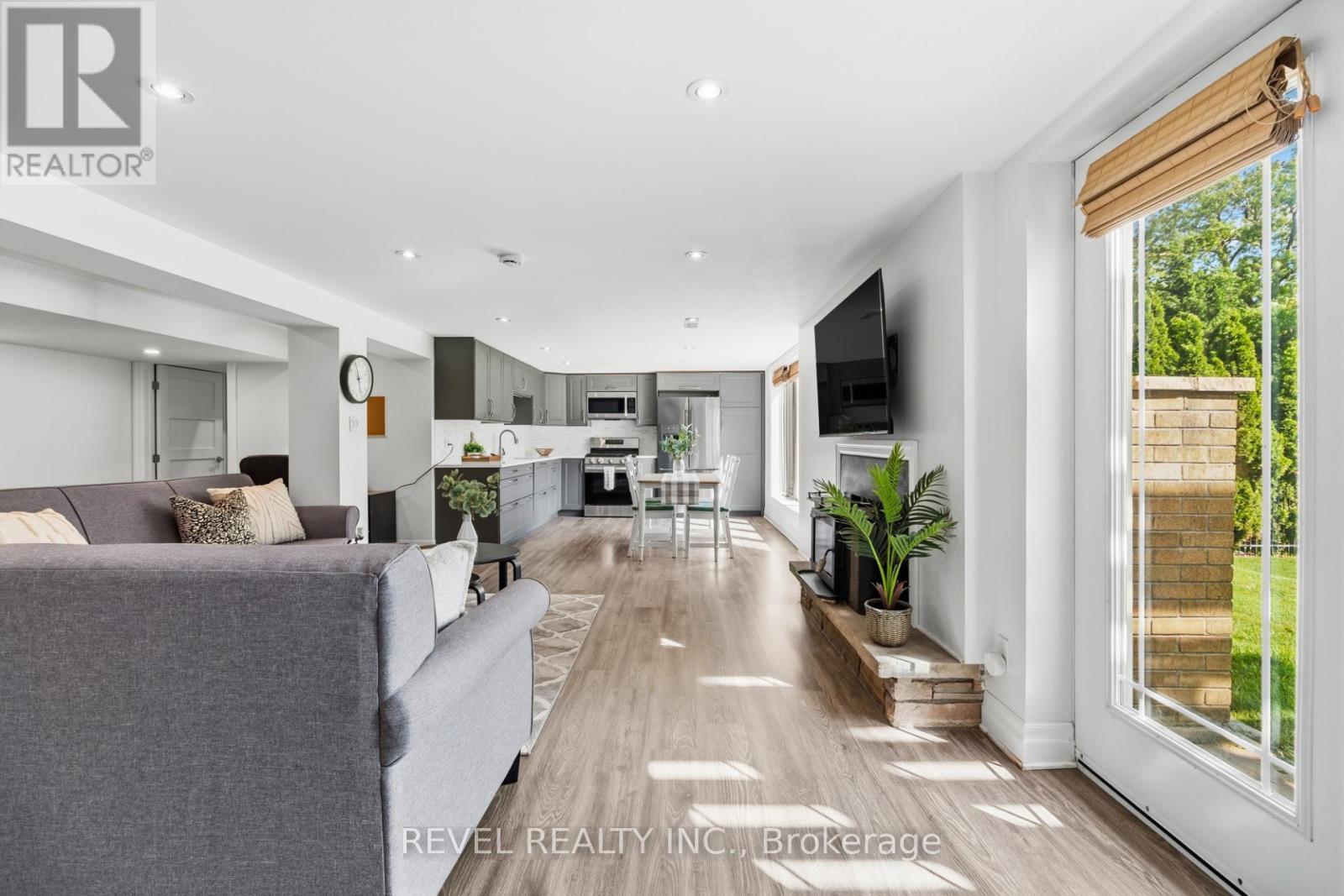 1648 Crediton Parkway, Mississauga, ON