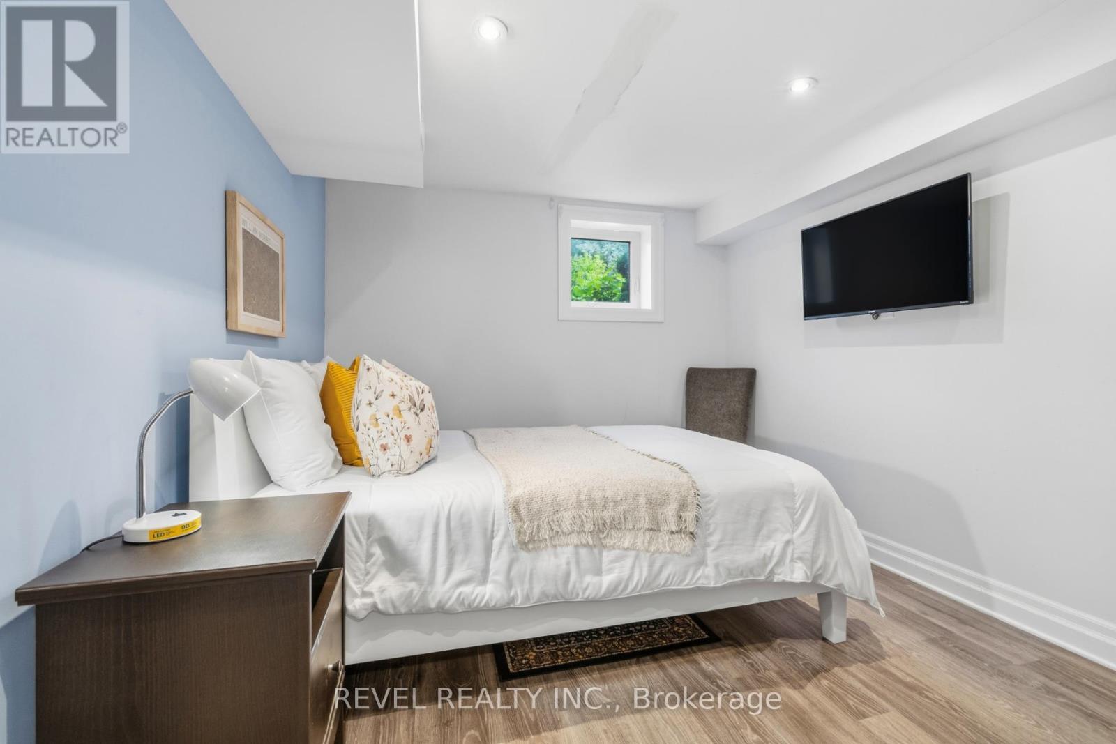 1648 Crediton Parkway, Mississauga, ON