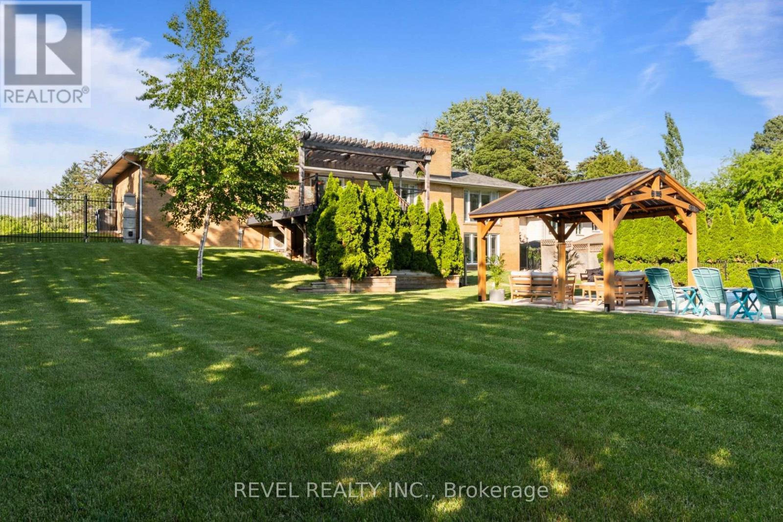 1648 Crediton Parkway, Mississauga, ON