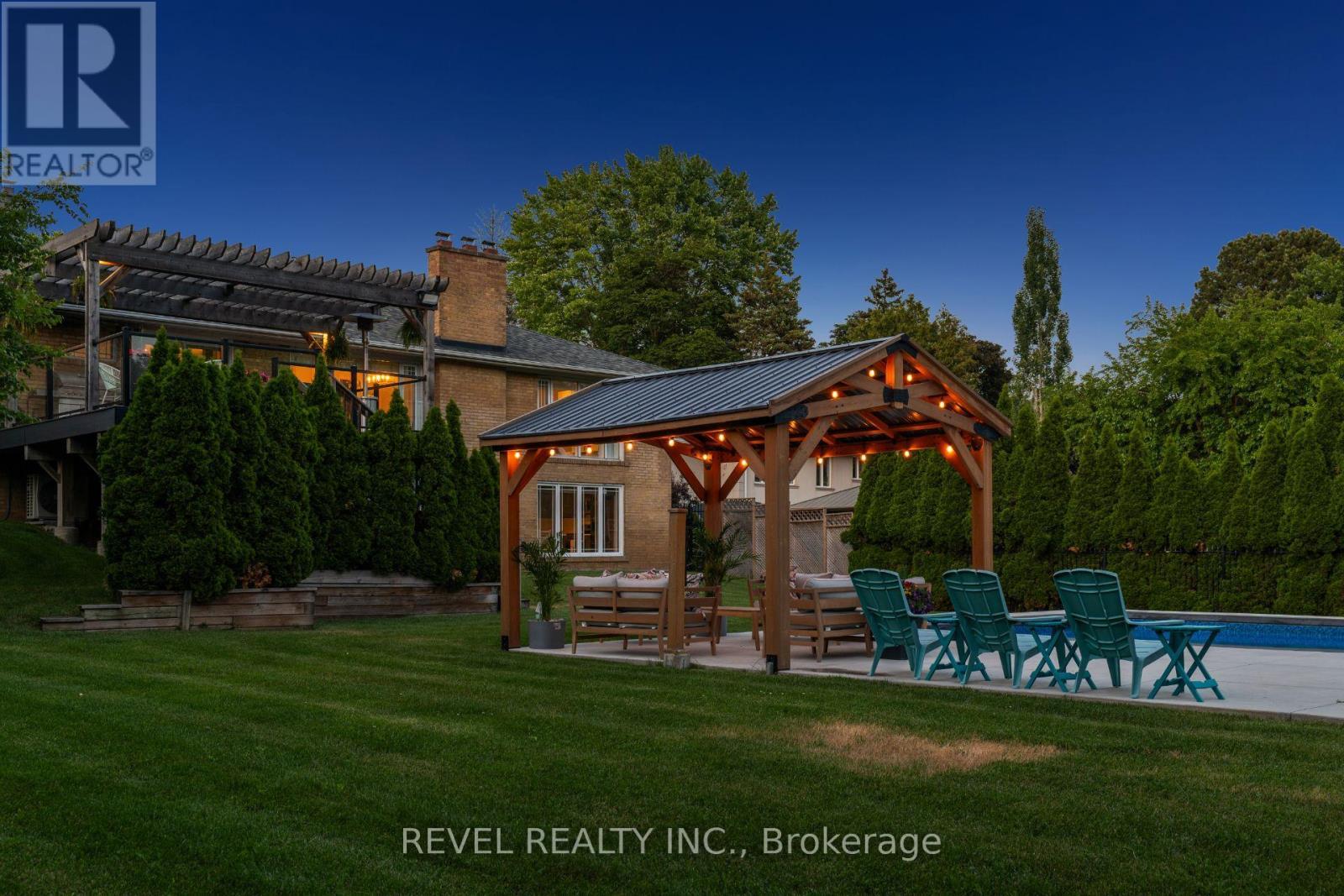 1648 Crediton Parkway, Mississauga, ON