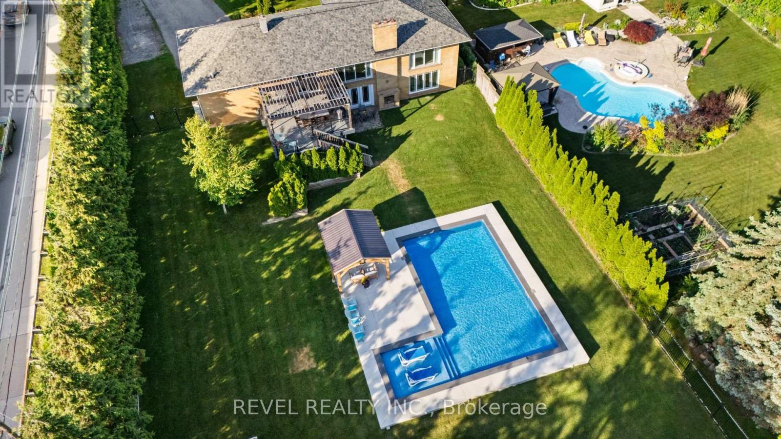 1648 Crediton Parkway, Mississauga, ON