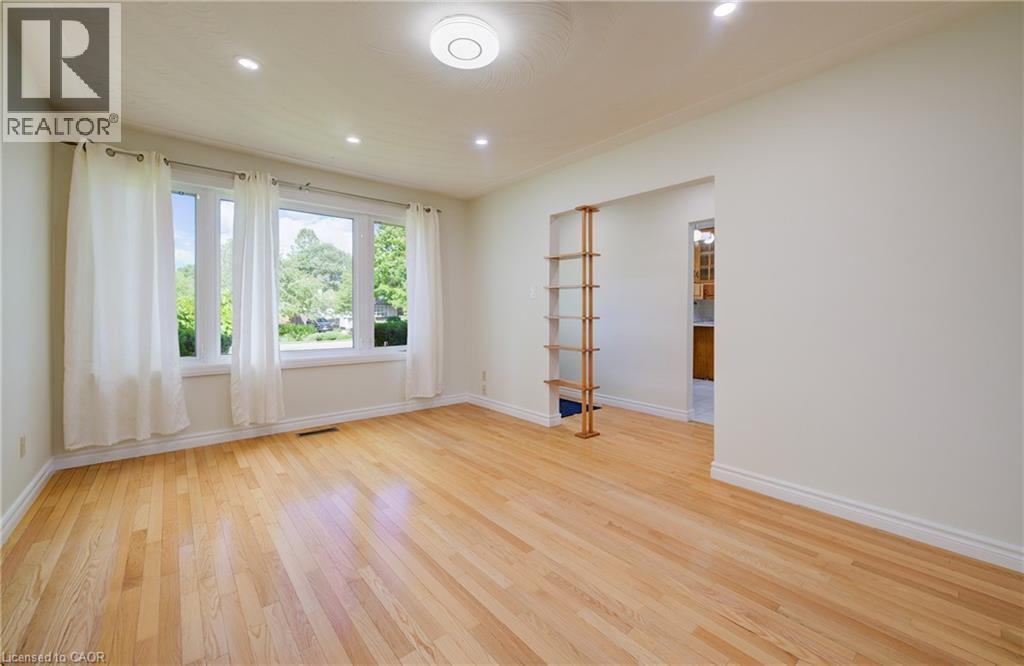 543 Glen Forrest Boulevard, Waterloo, ON - Indoor Photo Showing Other Room