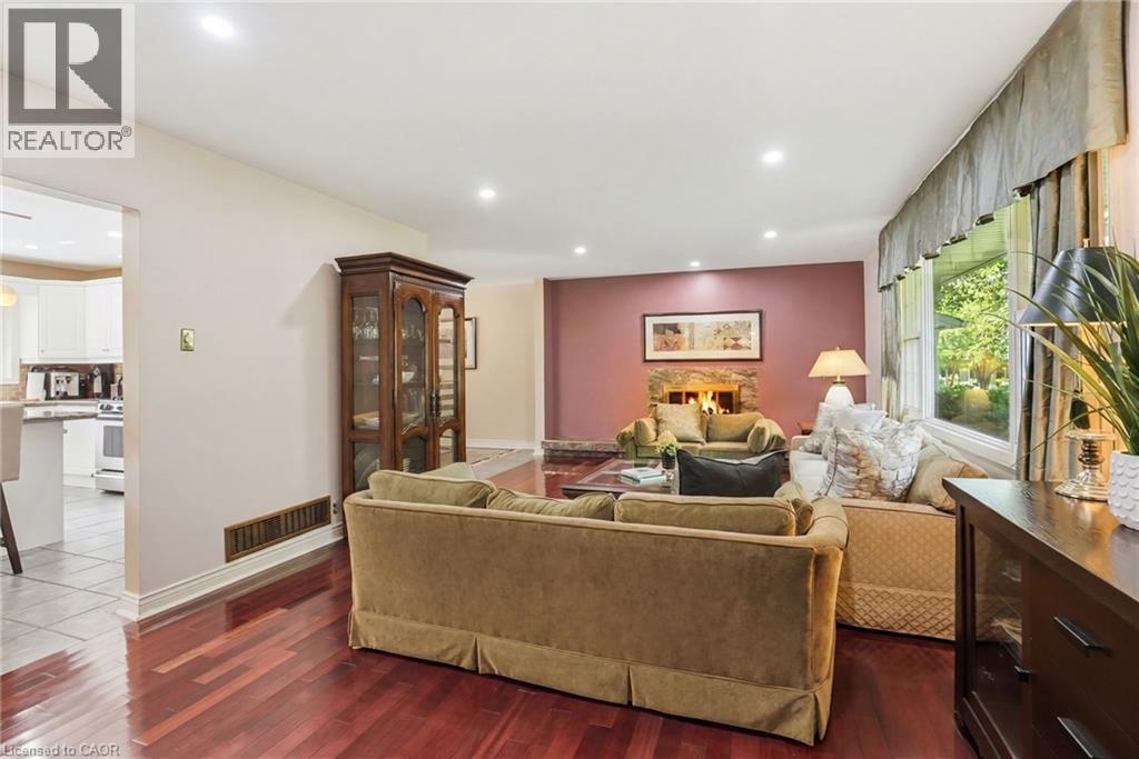 1321 Fairway Court, Burlington, ON